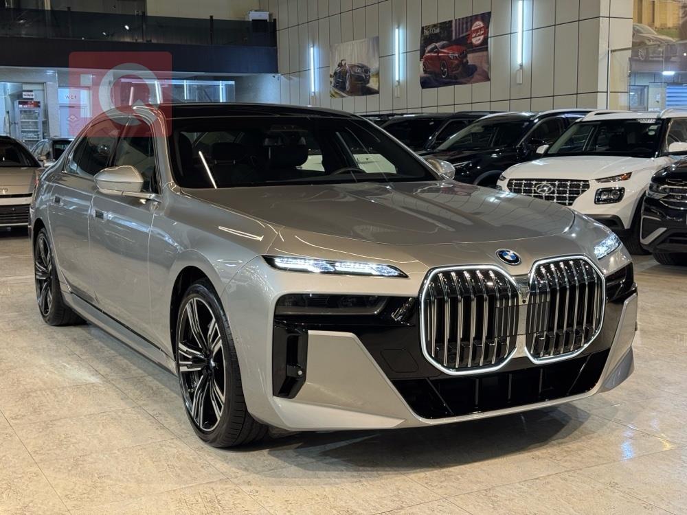 بي ام دبليو الفئة 7